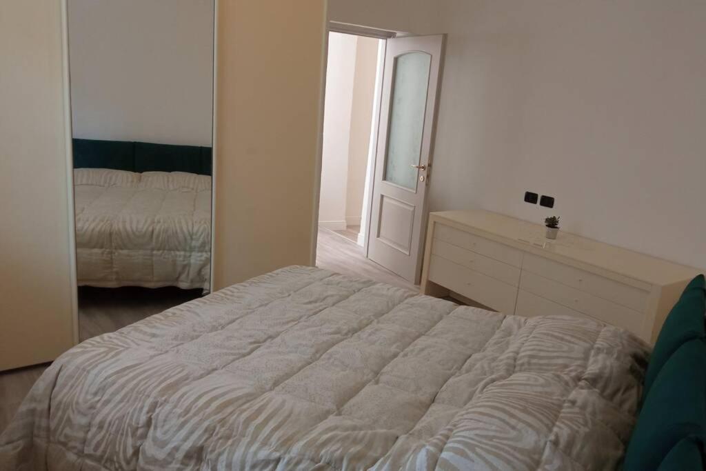 Entire Flat, Independent Entrance, 20 Mins To Bgy - Bergamo Milan Airport Apartment Nembro Bagian luar foto