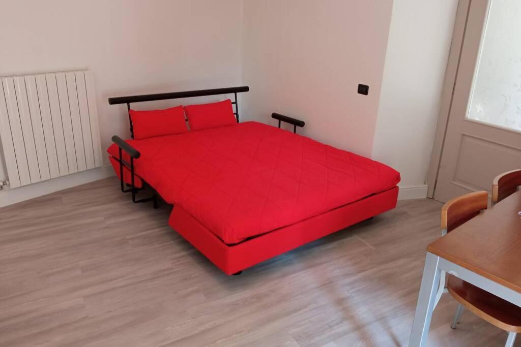 Entire Flat, Independent Entrance, 20 Mins To Bgy - Bergamo Milan Airport Apartment Nembro Bagian luar foto