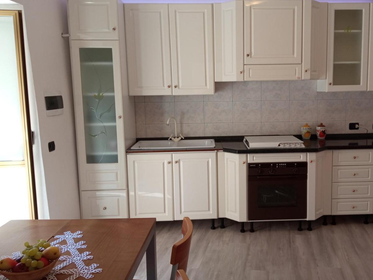 Entire Flat, Independent Entrance, 20 Mins To Bgy - Bergamo Milan Airport Apartment Nembro Bagian luar foto