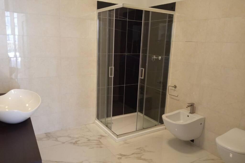 Entire Flat, Independent Entrance, 20 Mins To Bgy - Bergamo Milan Airport Apartment Nembro Bagian luar foto