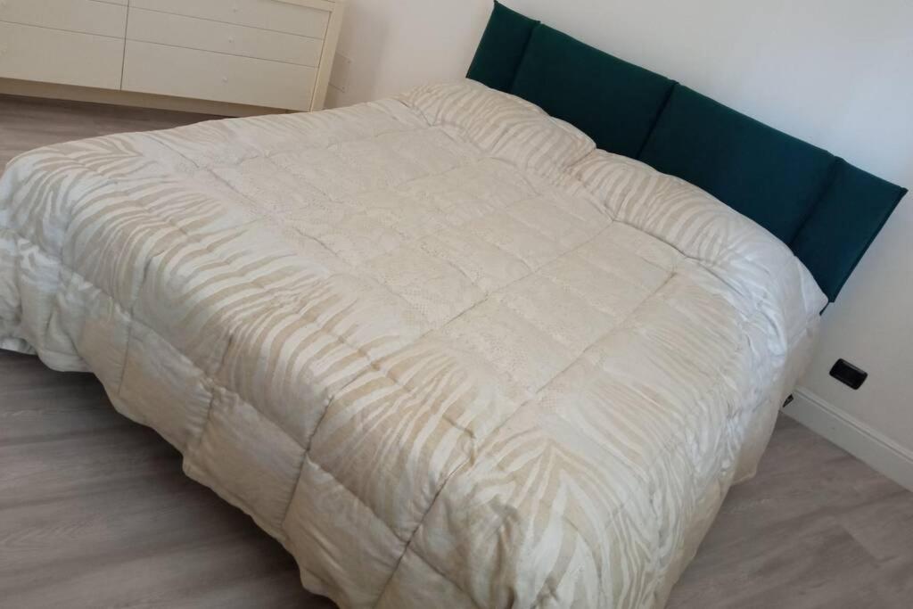 Entire Flat, Independent Entrance, 20 Mins To Bgy - Bergamo Milan Airport Apartment Nembro Bagian luar foto