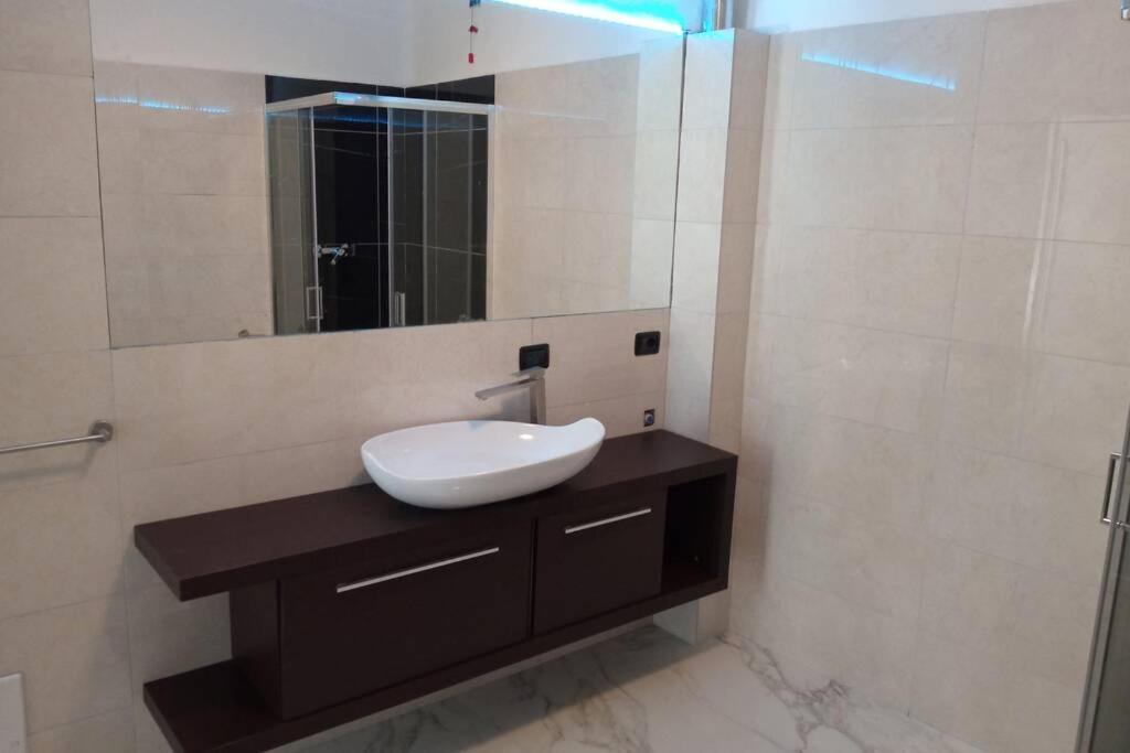 Entire Flat, Independent Entrance, 20 Mins To Bgy - Bergamo Milan Airport Apartment Nembro Bagian luar foto
