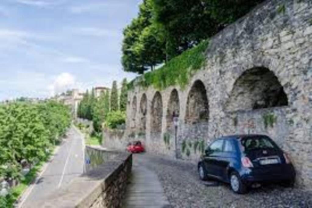 Entire Flat, Independent Entrance, 20 Mins To Bgy - Bergamo Milan Airport Apartment Nembro Bagian luar foto