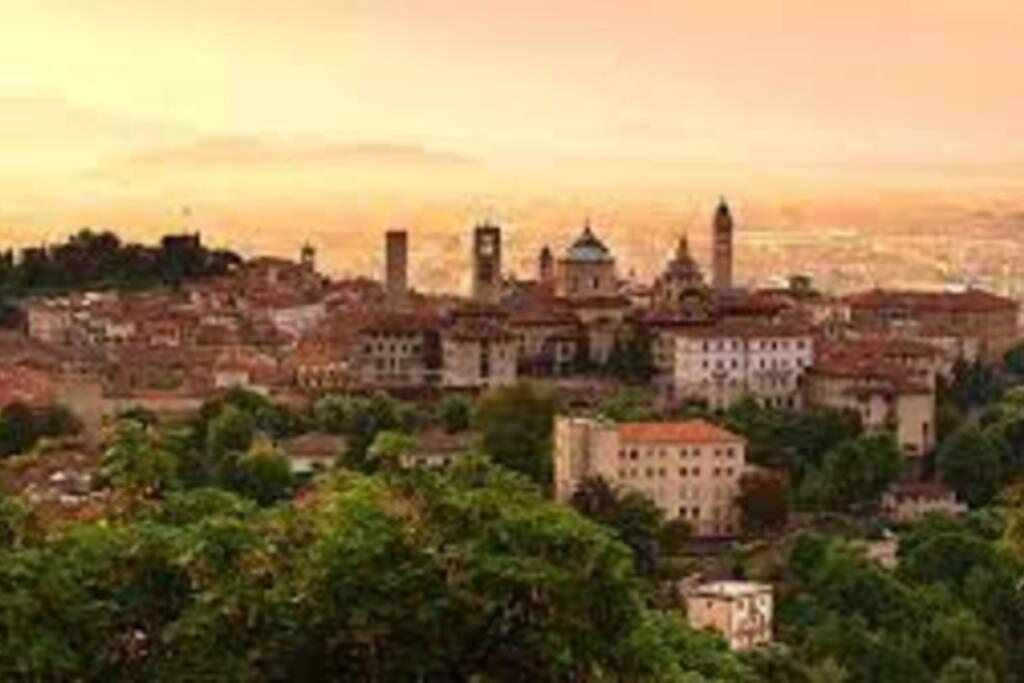 Entire Flat, Independent Entrance, 20 Mins To Bgy - Bergamo Milan Airport Apartment Nembro Bagian luar foto