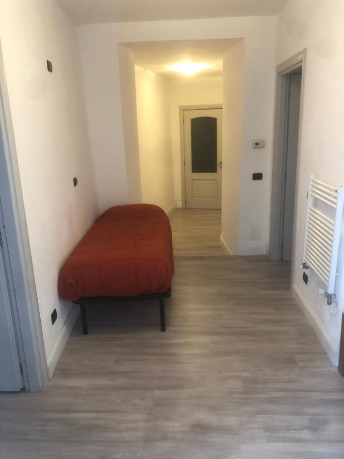 Entire Flat, Independent Entrance, 20 Mins To Bgy - Bergamo Milan Airport Apartment Nembro Bagian luar foto